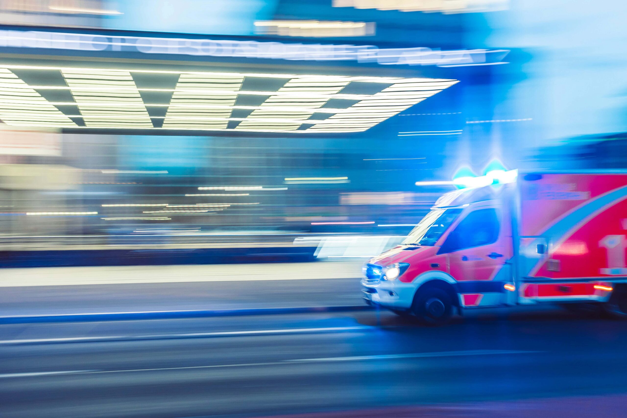 Ratownictwo medyczne w transporcie – jakie wykształcenie jest potrzebne do tej specjalizacji?